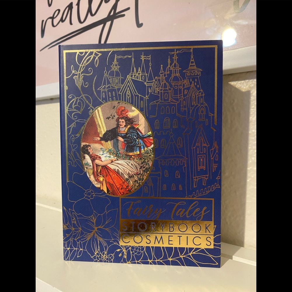 Story Book Cosmetics Fairytale Pallet